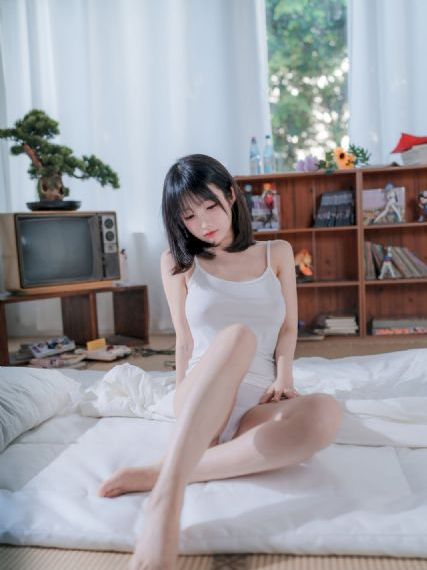 《爱丽丝梦游仙境》免费观看_国产剧日韩电影在线