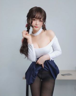 下岗女的罗曼史_十万网红美女美酱